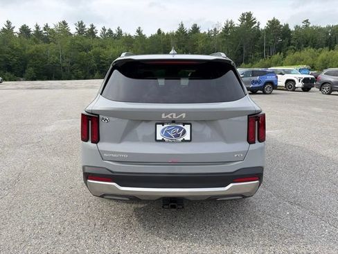 Used 2026 Kia Sorento S w/ S Panoramic Sunroof Package AWD/4WD image 5