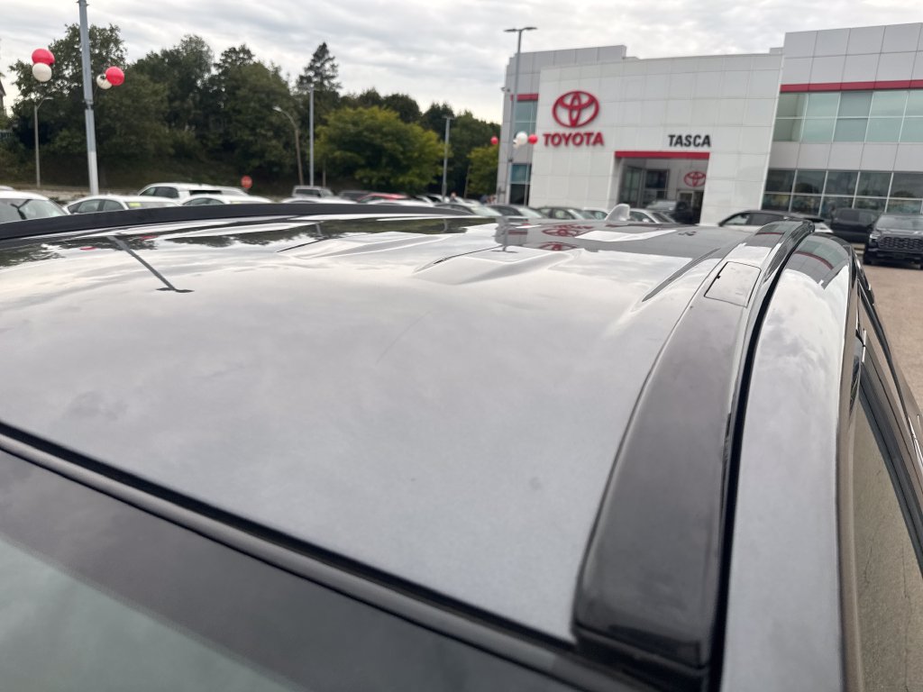Used 2021 Toyota RAV4 LE AWD/4WD image 45