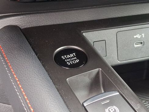 Certified 2025 Nissan Kicks SR AWD/4WD image 21