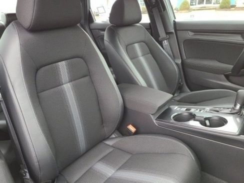 Used 2024 Honda Civic Sport image 13