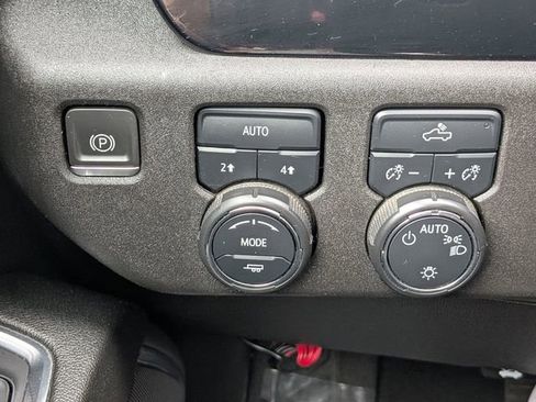 Used 2024 Chevrolet Silverado 1500 LT w/ Protection Package AWD/4WD image 24
