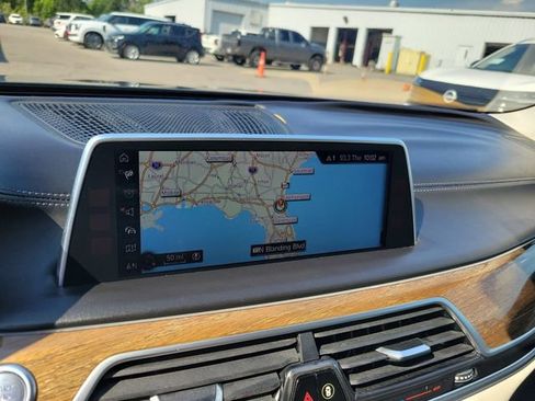 Used 2016 BMW 750i xDrive AWD/4WD image 28