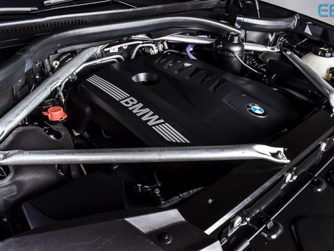 Used 2023 BMW X7 xDrive40i w/ M Sport Package image 13