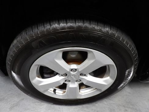 Used 2017 Jeep Compass Latitude image 21