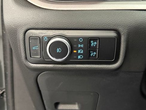 Used 2023 Ford Explorer XLT w/ Equipment Group 202A AWD/4WD image 13