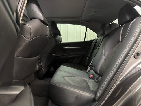 Used 2019 Toyota Camry XSE image 25