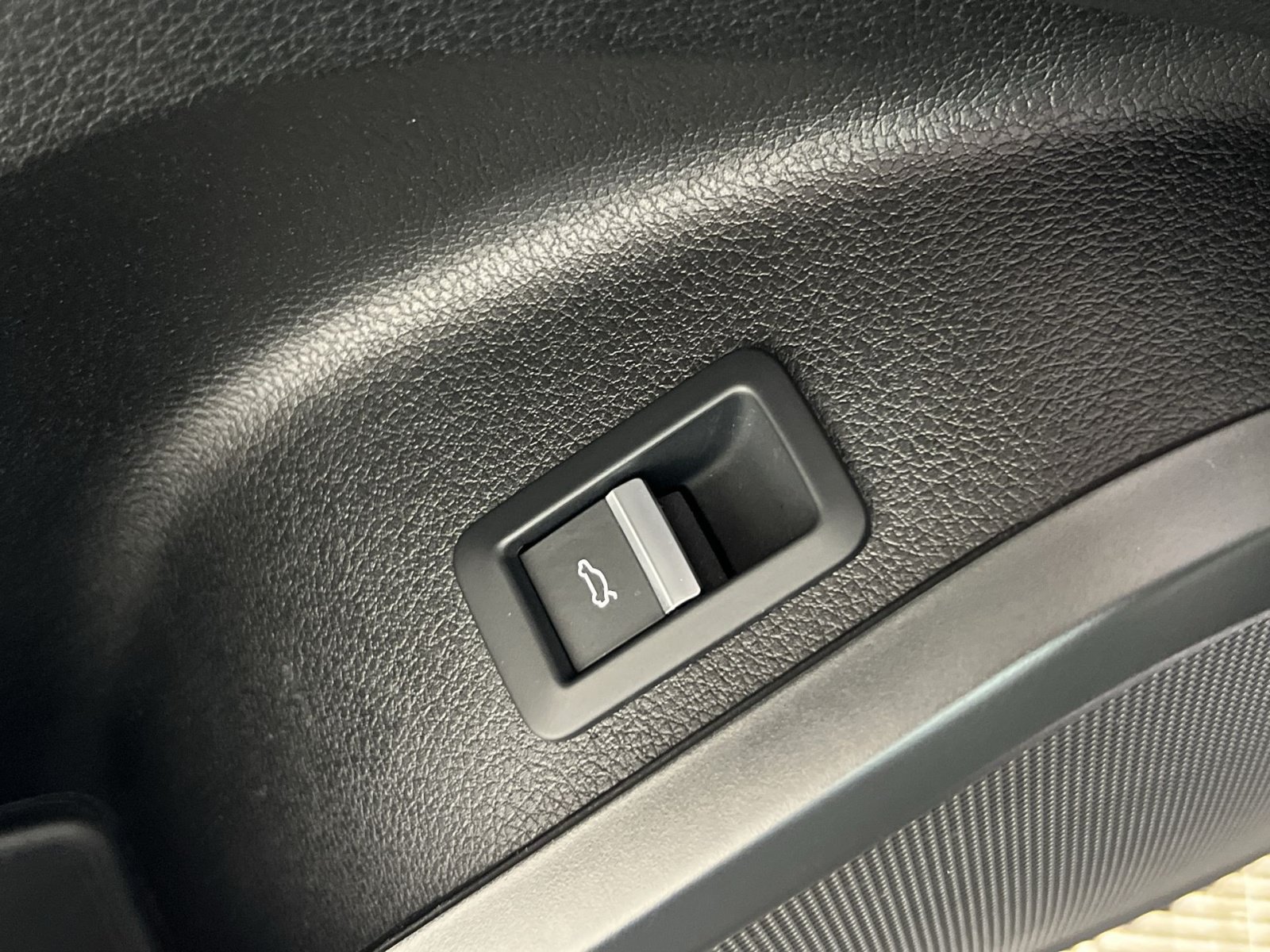 Used 2020 Audi SQ5 Premium Plus AWD/4WD image 33