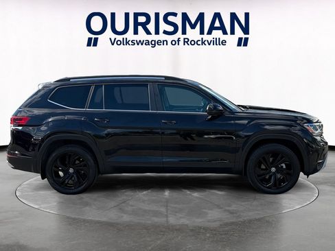 Used 2023 Volkswagen Atlas SE w/ Black Wheel Package AWD/4WD image 7