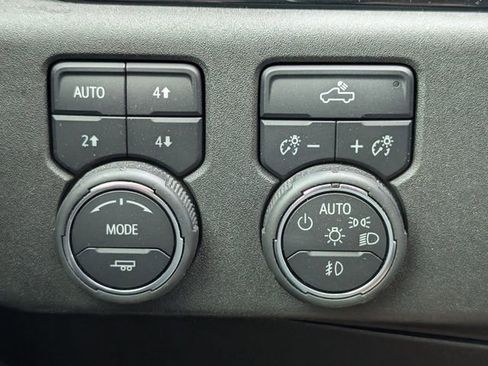 Used 2022 Chevrolet Silverado 1500 RST AWD/4WD image 22