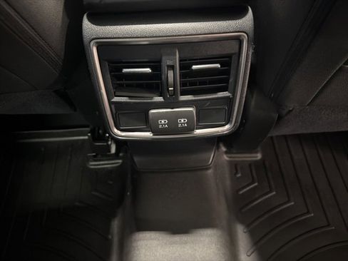 Used 2023 Subaru Forester Premium image 15