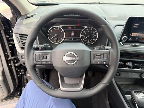 Used 2026 Nissan Rogue SV AWD/4WD image 21