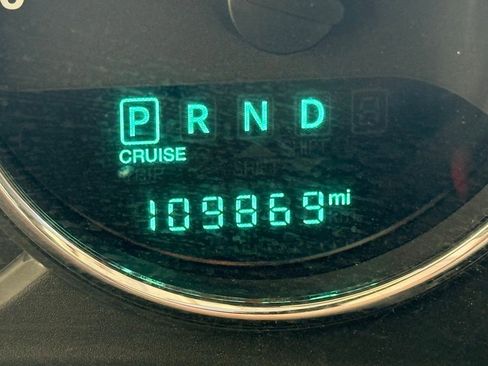 Used 2018 Jeep Wrangler Unlimited Sahara w/ Connectivity Group image 18