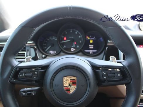 Used 2024 Porsche Macan AWD/4WD image 24