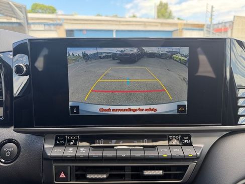 Used 2026 Toyota Camry XSE FWD image 17