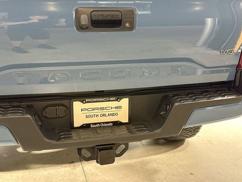 Used 2019 Toyota Tacoma TRD Sport AWD/4WD image 31