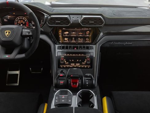 Used 2024 Lamborghini Urus Performante image 30