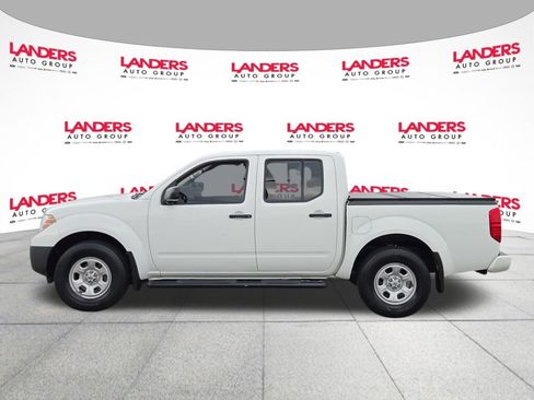 Used 2017 Nissan Frontier S w/ S Work Truck Package (4X4) image 6