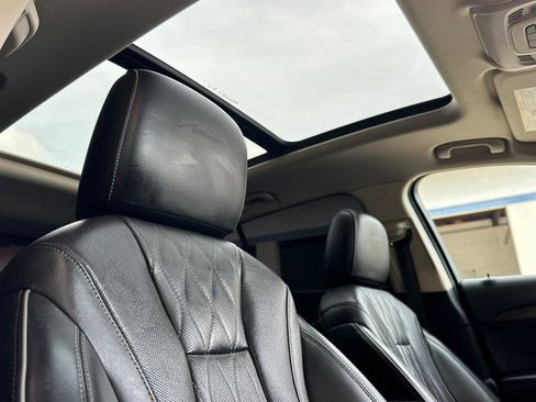 Certified 2022 Buick Envision Avenir w/ Technology Package II image 21