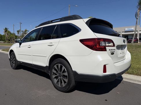 Used 2017 Subaru Outback 3.6R Limited image 6