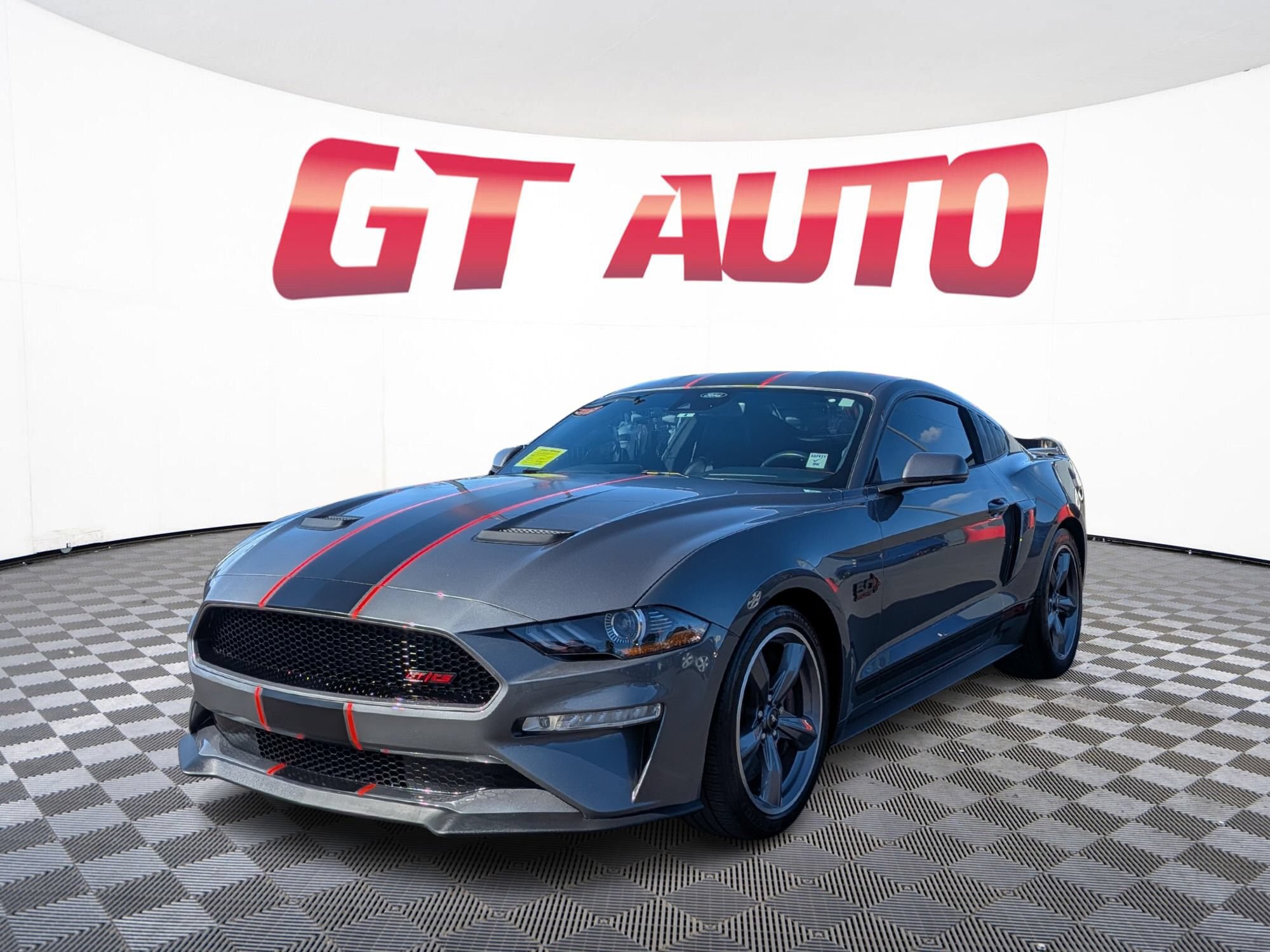 Used 2022 Ford Mustang GT Premium w/ GT Performance Package RWD image 2