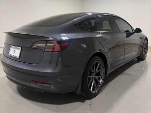 Used 2022 Tesla Model 3 Long Range AWD/4WD image 2