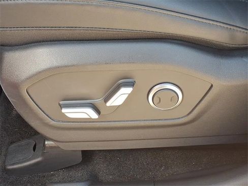 Used 2025 Hyundai Santa Fe SEL image 14