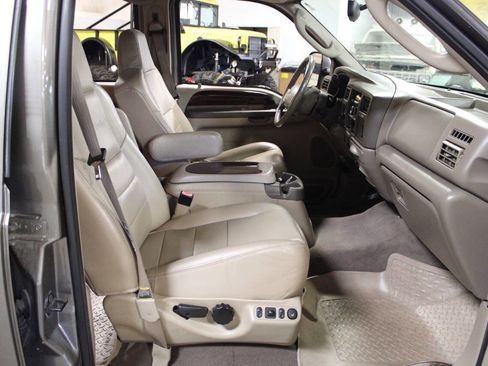 Used 2004 Ford Excursion Limited image 24