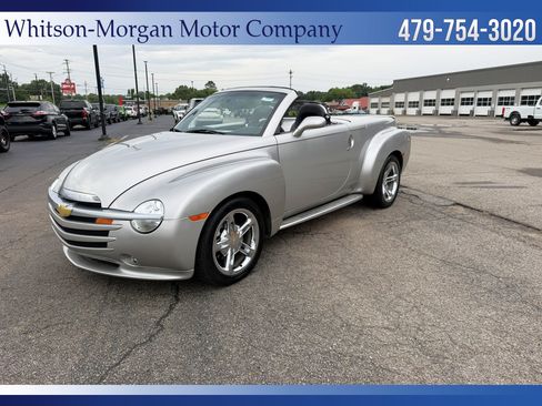 Used 2005 Chevrolet SSR w/ Preferred Equipment Group RWD image 1