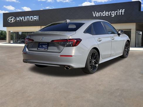 Used 2025 Honda Civic Sport image 9