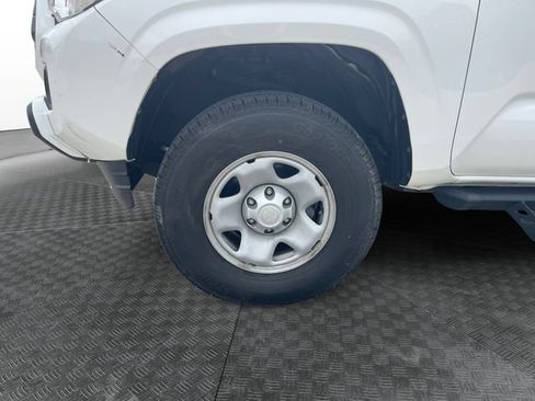 Used 2021 Toyota Tacoma SR AWD/4WD image 14