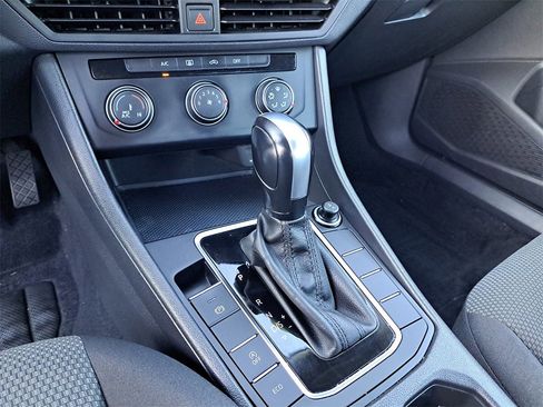 Certified 2021 Volkswagen Jetta S image 21