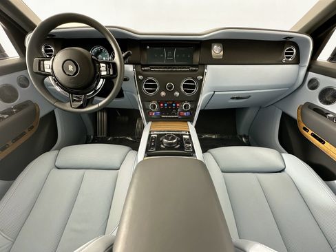 Certified 2019 Rolls-Royce Cullinan AWD/4WD image 4