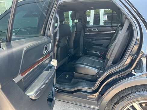 Used 2016 Ford Explorer Platinum AWD/4WD image 16