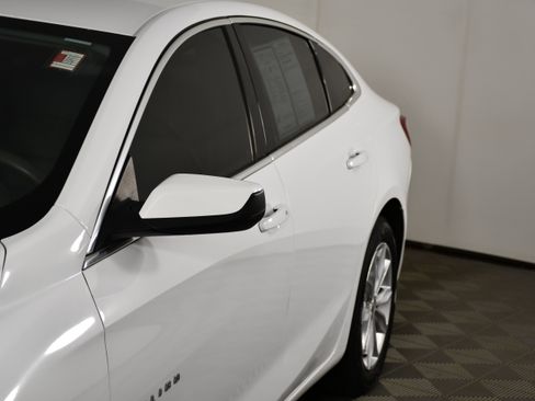 Used 2022 Chevrolet Malibu LT FWD image 13