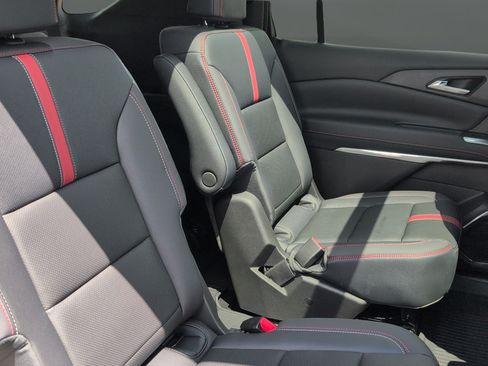 Used 2026 Chevrolet Traverse RS w/ LPO, Floor Liner Package AWD/4WD image 31