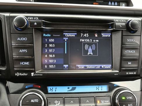 Used 2018 Toyota RAV4 XLE image 19