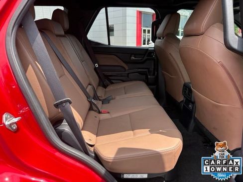 Used 2025 Toyota 4Runner Limited AWD/4WD image 22