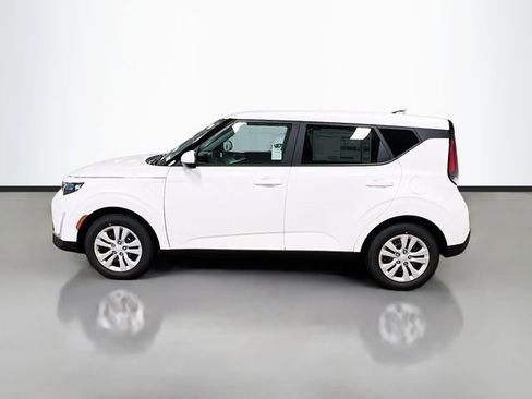 New 2025 Kia Soul LX image 4