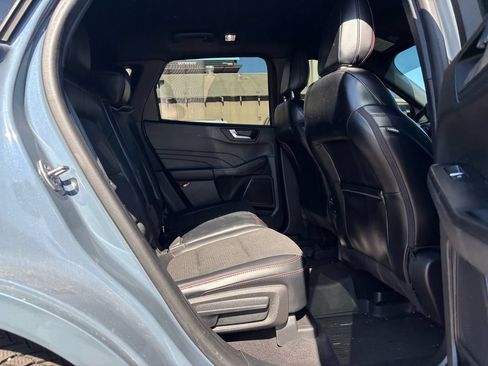 Used 2023 Ford Escape ST-Line w/ Tech Pack #1 AWD/4WD image 17
