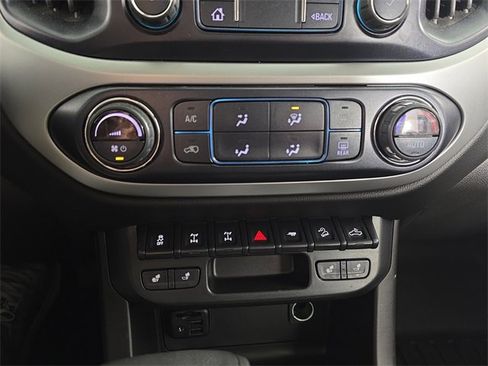 Certified 2019 Chevrolet Colorado ZR2 image 17