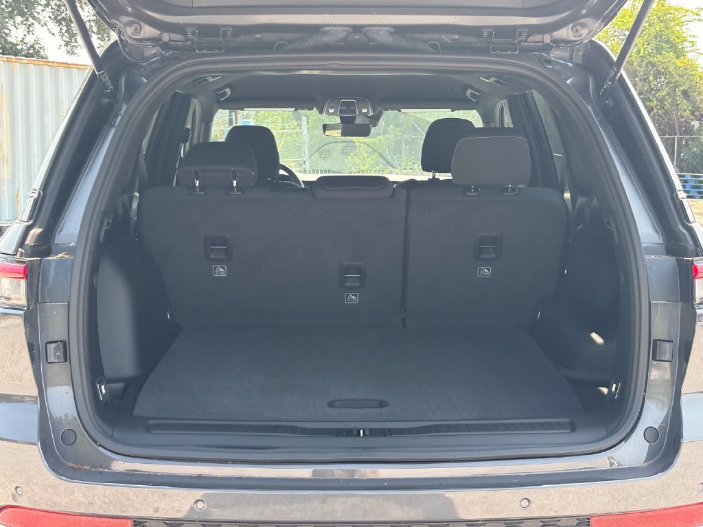 New 2026 Jeep Grand Cherokee Laredo RWD image 15