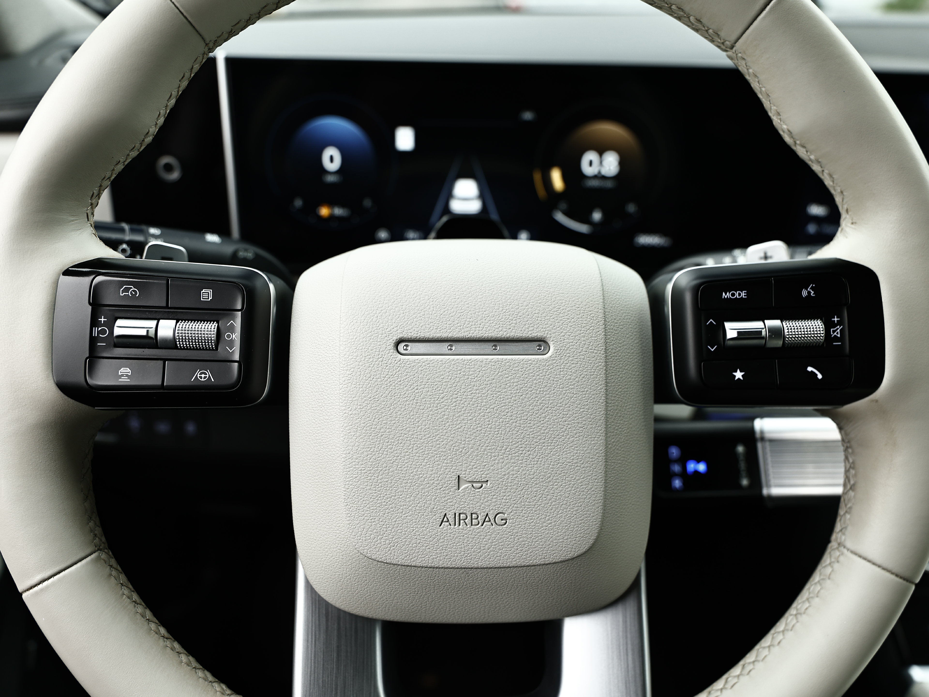 Used 2024 Hyundai Santa Fe Limited FWD image 32