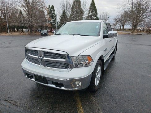 Used 2018 RAM 1500 SLT image 1