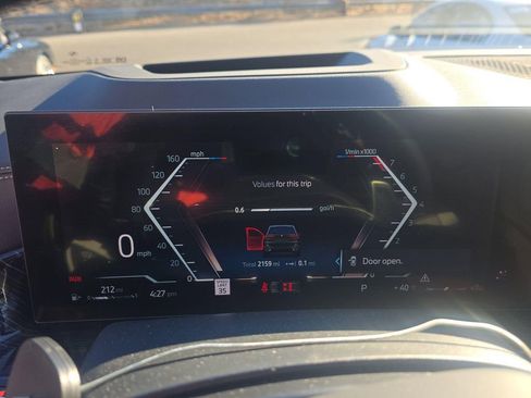 Used 2025 BMW X5 xDrive40i w/ Executive Package image 16