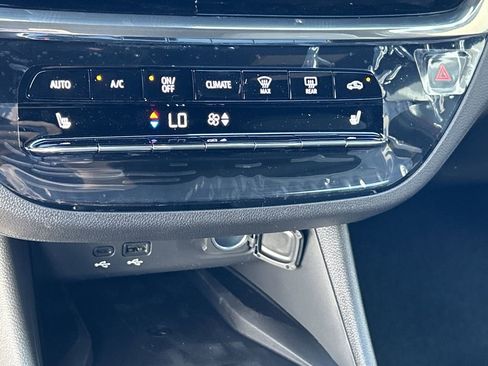 New 2026 Buick Envista Avenir image 24