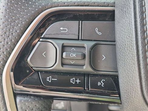 Used 2022 Toyota Tundra SR5 w/ TRD Off-Road Premium Package AWD/4WD image 13