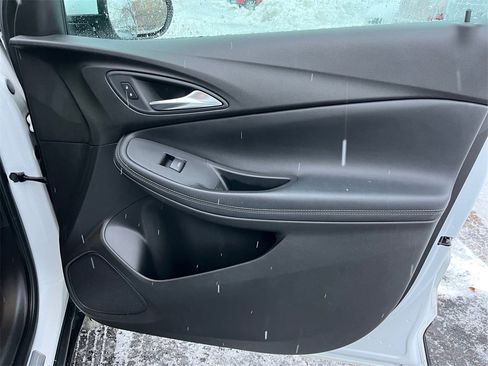 Used 2021 Buick Encore GX Select image 21