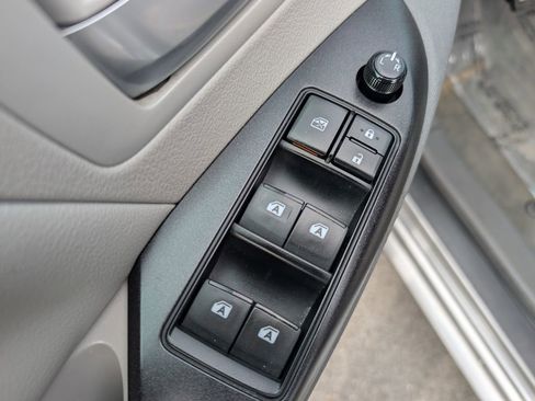 Used 2017 Toyota Sienna LE FWD image 15