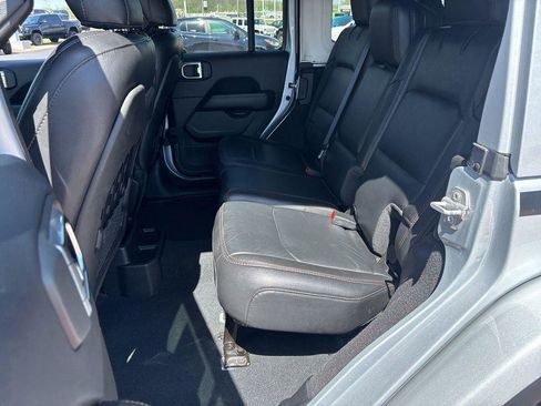 Used 2022 Jeep Wrangler Unlimited Rubicon w/ Xtreme Recon 35" Tire Package image 10