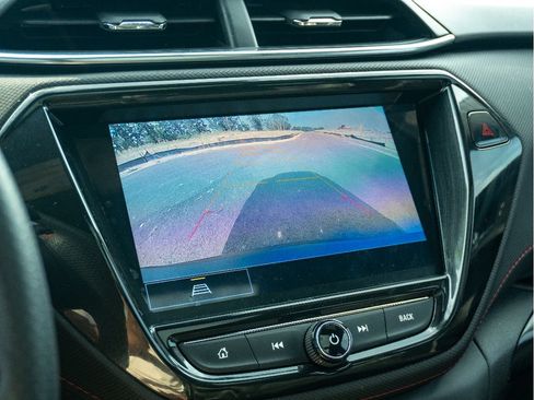 Used 2021 Chevrolet TrailBlazer RS w/ Sun and Liftgate Package FWD image 25